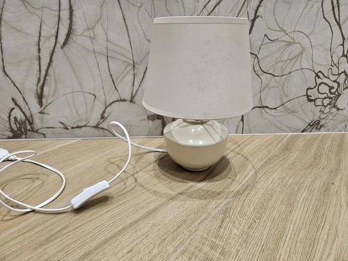 Lampada tavolo bianca con - da,